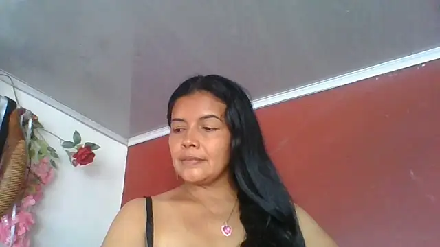 Snapshot of DianaOchoa_ chatting on May 2026 08:07:02 PM DianaOchoa online show from May 2026 08:07:02 PM