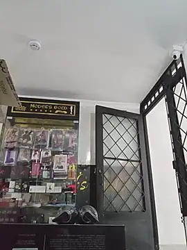 Snapshot of candy__fox_ chatting on November 2025 01:00:02 PM candy fox online show from November 2025 01:00:02 PM