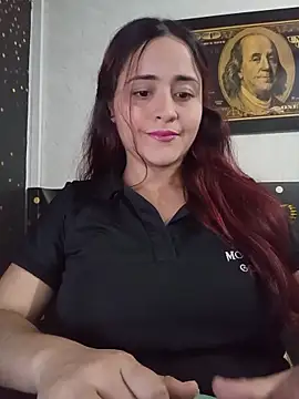 Snapshot of candy__fox_ chatting on November 2025 02:40:01 PM candy fox online show from November 2025 02:40:01 PM