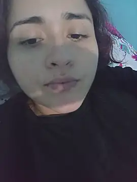 candy  fox  online show from December 2025 09:50:01 PM