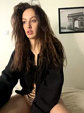 Snapshot of goodgirldevil chatting on December 2025 10:48:02 AM goodgirldevil online show from December 2025 10:48:02 AM