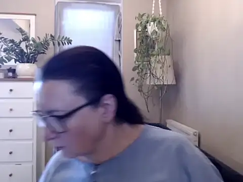 Snapshot of MaryHoney5 chatting on September 2025 12:11:01 PM MaryHoney5 online show from September 2025 12:11:01 PM