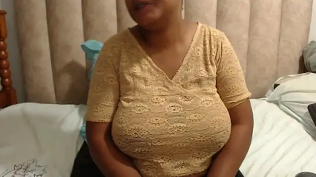 Sexybusty01 online show from February 2026 05:31:01 PM