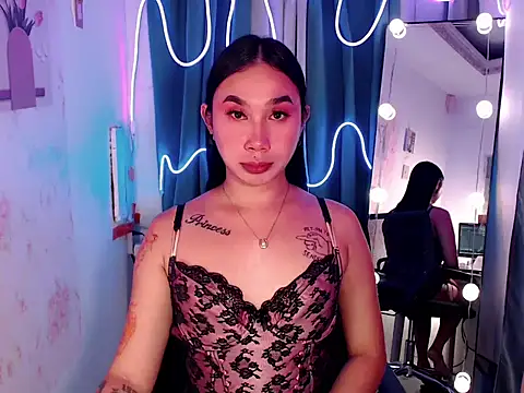 Snapshot of in_yourdreamstarxx chatting on November 2025 08:41:02 PM in yourdreamstarxx online show from November 2025 08:41:02 PM