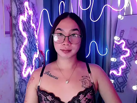 Snapshot of in_yourdreamstarxx chatting on November 2025 10:32:01 PM in yourdreamstarxx online show from November 2025 10:32:01 PM