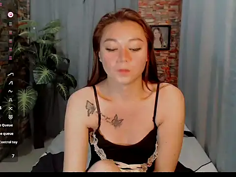 cutemac69 online show from November 2025 11:58:01 AM