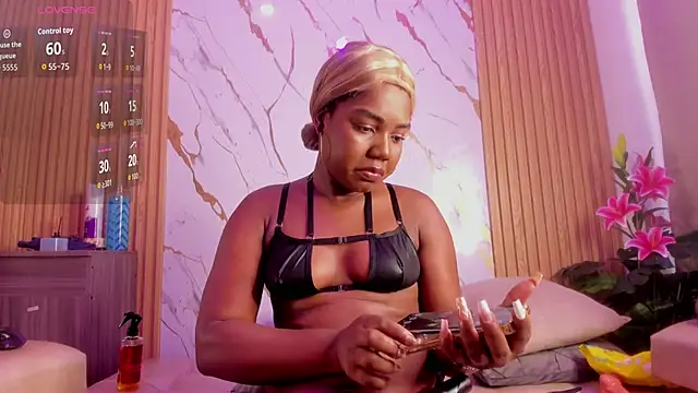 Snapshot of Eva_Johnss chatting on December 2025 12:48:01 PM Eva Johnss online show from December 2025 12:48:01 PM