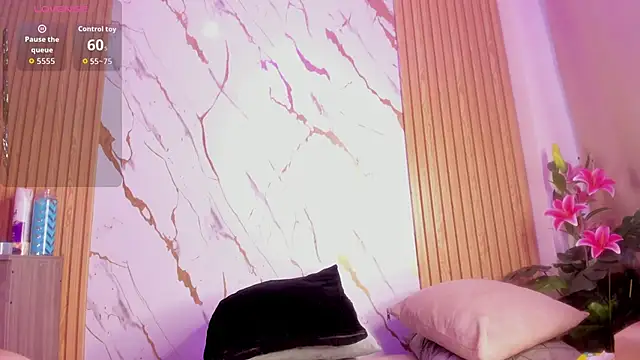 Snapshot of Eva_Johnss chatting on December 2025 12:48:02 PM Eva Johnss online show from December 2025 12:48:02 PM