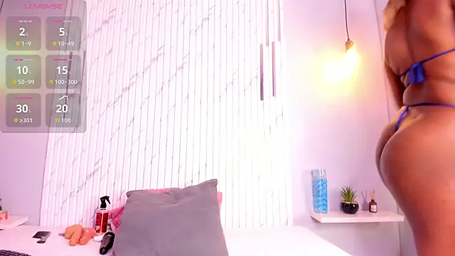 Eva Johnss online show from December 2025 12:53:01 PM