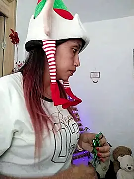 valeriasweet  online show from December 2025 05:28:01 PM