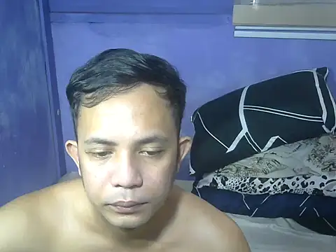 Snapshot of hotcumboi69 chatting on February 2026 03:52:01 AM hotcumboi69 online show from February 2026 03:52:01 AM