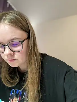  CherryBloom  online show from April 2026 08:32:01 AM