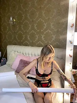 RosieBlossom online show from November 2025 05:28:01 PM