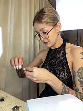 RosieBlossom online show from December 2025 05:35:01 PM