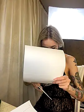 RosieBlossom online show from November 2025 05:06:02 PM