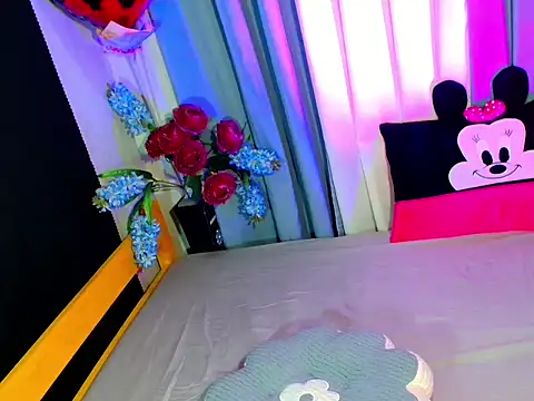 Snapshot of baby_kiraxx chatting on April 2026 12:13:02 AM baby kiraxx online show from April 2026 12:13:02 AM