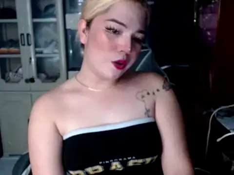 blonditax1111 online show from September 2025 07:48:01 AM