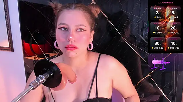 Snapshot of abby_blond_ chatting on November 2025 12:05:02 PM abby blond online show from November 2025 12:05:02 PM