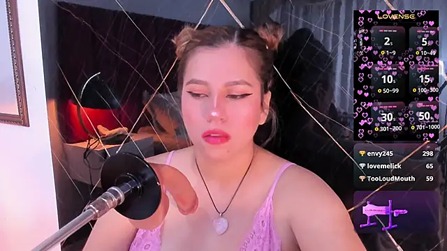 abby blond  online show from December 2025 12:18:02 PM