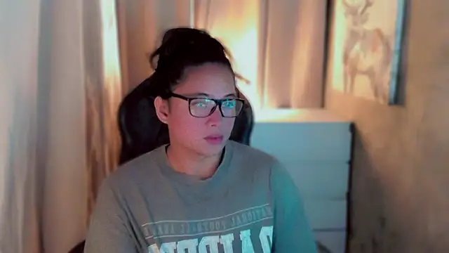 kaicromwell  online show from October 2025 01:21:02 PM