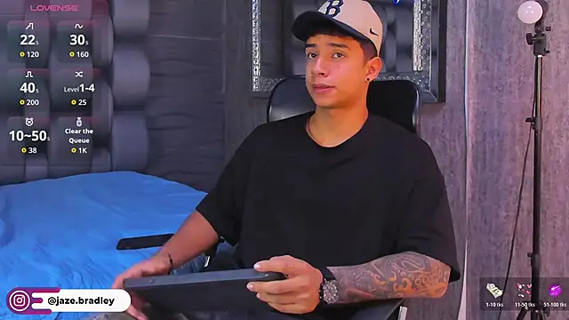 Snapshot of jaze_bradley chatting on November 2025 11:26:02 AM jaze bradley online show from November 2025 11:26:02 AM