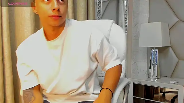 Snapshot of jaze_bradley chatting on October 2025 11:31:02 AM jaze bradley online show from October 2025 11:31:02 AM