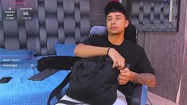 Snapshot of jaze_bradley chatting on November 2025 11:26:01 AM jaze bradley online show from November 2025 11:26:01 AM