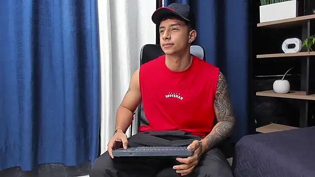 Snapshot of jaze_bradley chatting on December 2025 11:20:02 AM jaze bradley online show from December 2025 11:20:02 AM