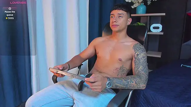 Snapshot of jaze_bradley chatting on October 2025 11:42:01 AM jaze bradley online show from October 2025 11:42:01 AM