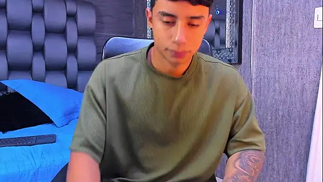 Snapshot of jaze_bradley chatting on November 2025 11:35:02 AM jaze bradley online show from November 2025 11:35:02 AM