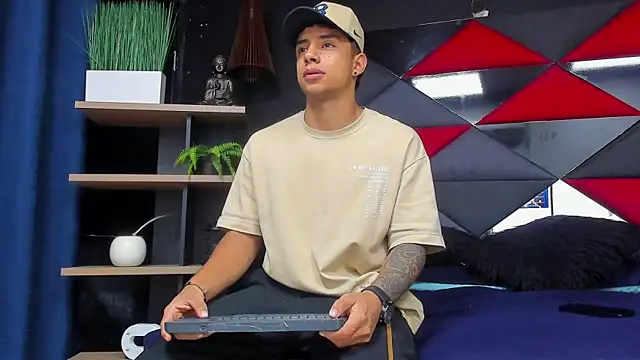 Snapshot of jaze_bradley chatting on November 2025 11:21:01 AM jaze bradley online show from November 2025 11:21:01 AM