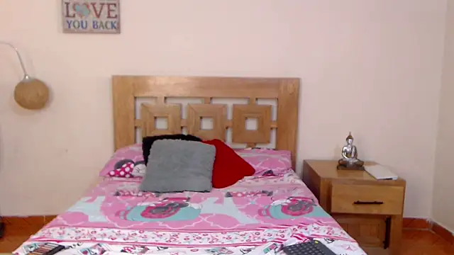 Snapshot of ValeSantoDomingo chatting on October 2025 07:28:01 PM ValeSantoDomingo online show from October 2025 07:28:01 PM