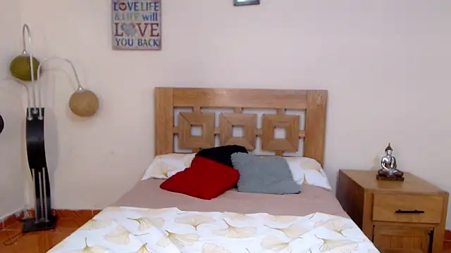 Snapshot of ValeSantoDomingo chatting on October 2025 09:36:01 PM ValeSantoDomingo online show from October 2025 09:36:01 PM