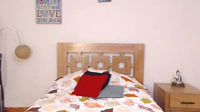 Snapshot of ValeSantoDomingo chatting on September 2025 10:05:01 PM ValeSantoDomingo online show from September 2025 10:05:01 PM