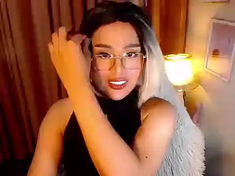 urmidnightcravingsxx online show from April 2026 12:48:01 AM