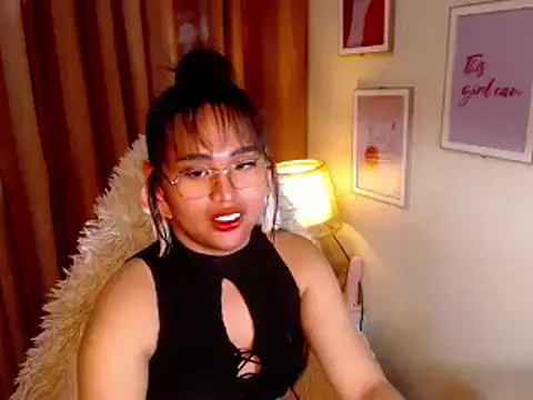 urmidnightcravingsxx online show from April 2026 12:45:02 AM
