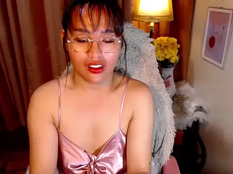 urmidnightcravingsxx online show from April 2026 11:51:01 PM