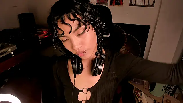 Nati     online show from April 2026 01:52:01 AM