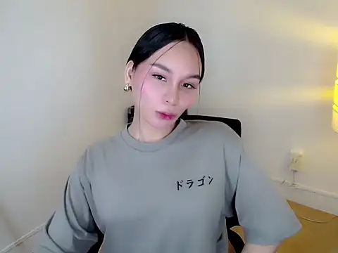 holly tabby online show from January 2026 09:19:02 PM
