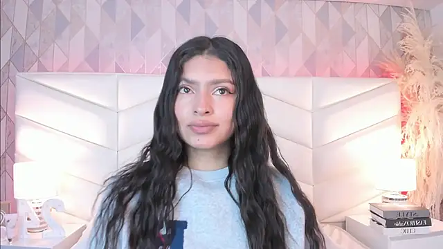 Snapshot of victoria___jonnes chatting on October 2025 12:28:02 PM victoria jonnes online show from October 2025 12:28:02 PM