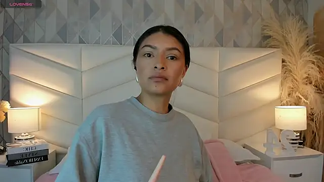 Snapshot of victoria___jonnes chatting on September 2025 12:41:01 PM victoria jonnes online show from September 2025 12:41:01 PM