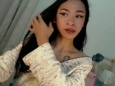 Annaloula online show from November 2025 10:19:02 AM