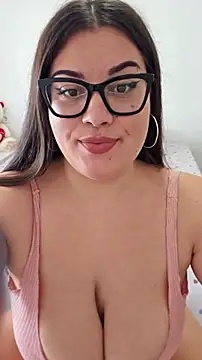 Snapshot of Larissa4U chatting on November 2025 10:15:01 AM Larissa4U online show from November 2025 10:15:01 AM