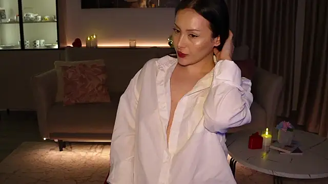 ArianaaSwift online show from March 2026 08:05:01 PM