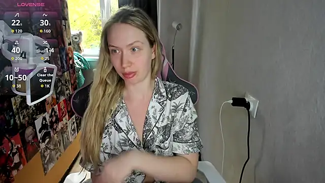 Snapshot of NicoleRiccii chatting on October 2025 01:34:01 PM NicoleRiccii online show from October 2025 01:34:01 PM