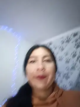 lunna 07 online show from January 2026 11:00:02 PM