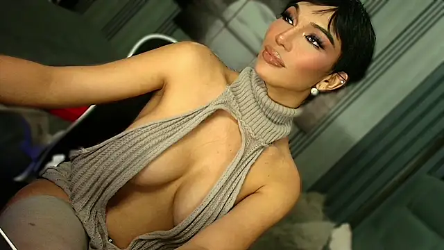 Snapshot of Huntress_xxx chatting on June 2026 03:40:01 AM Huntress xxx online show from June 2026 03:40:01 AM