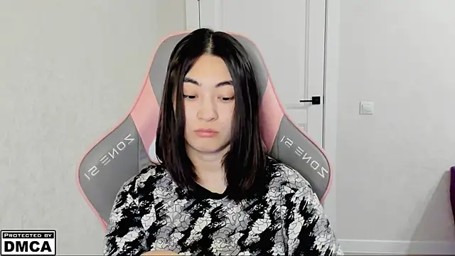 MeilideQian1 online show from November 2025 05:28:02 PM