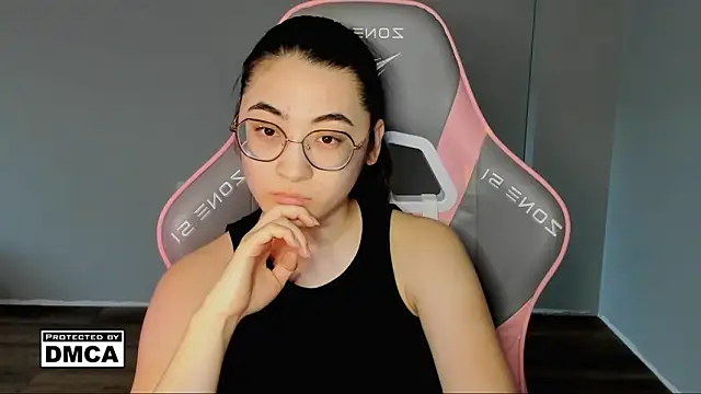 MeilideQian1 online show from February 2026 12:43:02 PM