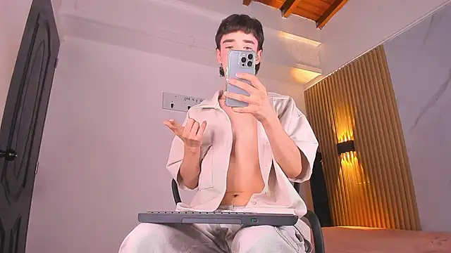 austin rouse online show from December 2025 08:10:02 PM